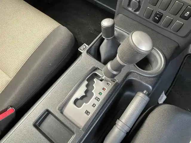 トヨタ ＦＪクルーザー ファイナルエディション 千葉県 2017(平29)年 5.4万km ベージュ 専用ボディ色/ブラックメッシュグリル/ブラックバンパー/ブラックミラー/ヒーター付き/サイドステップ/ルーフキャリア/TRD16インチAW/クルーズコントロール/社外メモリナビ(AVIC-RW901)/・フルセグ/BT/DVD/CD/バックカメラ/コーナーセンサー(後)/ETC/キーレスエントリー/純正フロアマット/純正AW車載(タイヤ付き)