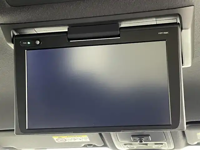 トヨタ ノア Si 福島県 2017(平29)年 3.8万km ブラック トヨタセーフティセンス/・衝突軽減/・車線逸脱警報/・オートハイビーム/フリップダウンモニター/純正１０インチナビ/・型番；NSZN-Z66T/・フルセグ/TV/BT/SD/USB/HDMI/CD/DVD/FM/AM/バックカメラ/両側パワースライドドア/レーダークルーズコントロール/LEDオートライト/・フォグライト/純正アルミホイール付きサマータイヤ/ETC/革ステアリング/・ステアリングリモコン/ロールサンシェード/純正フロアマット/純正ドアバイザー/ウィンカーミラー/・オートミラー/アイドリングストップ/プッシュスタート/・スマートキー