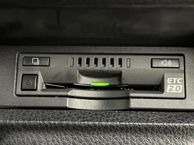 トヨタ ノア Si 福島県 2017(平29)年 3.8万km ブラック トヨタセーフティセンス/・衝突軽減/・車線逸脱警報/・オートハイビーム/フリップダウンモニター/純正１０インチナビ/・型番；NSZN-Z66T/・フルセグ/TV/BT/SD/USB/HDMI/CD/DVD/FM/AM/バックカメラ/両側パワースライドドア/レーダークルーズコントロール/LEDオートライト/・フォグライト/純正アルミホイール付きサマータイヤ/ETC/革ステアリング/・ステアリングリモコン/ロールサンシェード/純正フロアマット/純正ドアバイザー/ウィンカーミラー/・オートミラー/アイドリングストップ/プッシュスタート/・スマートキー