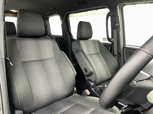 トヨタ ノア Si 福島県 2017(平29)年 3.8万km ブラック トヨタセーフティセンス/・衝突軽減/・車線逸脱警報/・オートハイビーム/フリップダウンモニター/純正１０インチナビ/・型番；NSZN-Z66T/・フルセグ/TV/BT/SD/USB/HDMI/CD/DVD/FM/AM/バックカメラ/両側パワースライドドア/レーダークルーズコントロール/LEDオートライト/・フォグライト/純正アルミホイール付きサマータイヤ/ETC/革ステアリング/・ステアリングリモコン/ロールサンシェード/純正フロアマット/純正ドアバイザー/ウィンカーミラー/・オートミラー/アイドリングストップ/プッシュスタート/・スマートキー