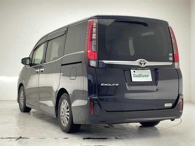 トヨタ エスクァイア Gi 沖縄県 2015(平27)年 4.7万km スパークリングブラックパールクリスタルシャイン 純正ナビ 【NSZT-W64】/　(TV Bluetooth CD/DVD)　/フリップダウンモニター　/バックカメラ　/両側パワースライドドア　/前後ドライブレコーダー　/クルーズコントロール　/プッシュスタート　/スマートキー　/レザーシート　/ＥＴＣ