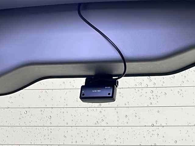 トヨタ エスクァイア Gi 沖縄県 2015(平27)年 4.7万km スパークリングブラックパールクリスタルシャイン 純正ナビ 【NSZT-W64】/　(TV Bluetooth CD/DVD)　/フリップダウンモニター　/バックカメラ　/両側パワースライドドア　/前後ドライブレコーダー　/クルーズコントロール　/プッシュスタート　/スマートキー　/レザーシート　/ＥＴＣ