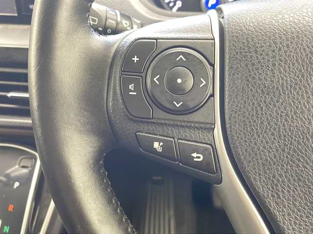 トヨタ エスクァイア Gi 沖縄県 2015(平27)年 4.7万km スパークリングブラックパールクリスタルシャイン 純正ナビ 【NSZT-W64】/　(TV Bluetooth CD/DVD)　/フリップダウンモニター　/バックカメラ　/両側パワースライドドア　/前後ドライブレコーダー　/クルーズコントロール　/プッシュスタート　/スマートキー　/レザーシート　/ＥＴＣ