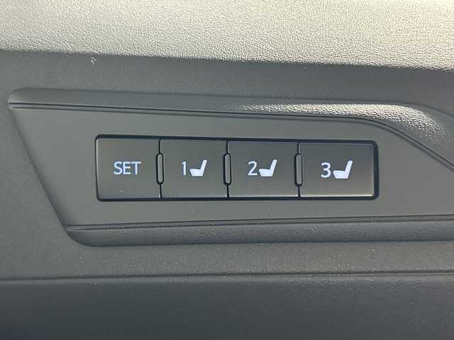 トヨタ アルファード S Cパッケージ 神奈川県 2018(平30)年 4.1万km ブラック トヨタセーフティセンス/純正メーカーオプションナビ/・BT/フルセグTV/CD/DVD/SD/BD/USB/純正フリップダウンモニター/ツインムーンルーフ/JBLプレミアムサウンド/パーキングアシスト/ブラインドスポットモニター/レザー調シート/パワーシート(D/N/二)/メモリシート(D)/シートヒーター(D/N)/ベンチレーション(D/N)/MTモード/電動サイドブレーキ/オートブレーキホールド/三眼LEDヘッドライト/フォグランプ/ウッドコンビステアリング/ステアリングスイッチ/Autoライト/ステアリングヒーター/ビルトインETC2.0/前後ドライブレコーダー/パワーバックドア/自動防眩ミラー/電動格納ミラー/ウィンカーミラー/シーケンシャルウィンカー/純正フロアマット/純正アルミホイール/純正ドアバイザー