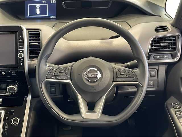 日産 セレナ X VセレクションⅡ 福井県 2019(平31)年 2.3万km シャイニングブルー 純正9インチSDナビ/フルセグTV/BD/DVD/CD/BT/USB/SD/AUX/アラウンドビューモニター/フリップダウンモニター/パーキングアシスト/クルーズコントロール/エマージェンシーブレーキ/クリアランスソナー/車線逸脱警報/ビルトインETC/純正ドライブレコーダー/両側パワースライドドア/オートライト/純正フロアマット/プッシュスタート/スマートキー