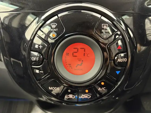 日産 ノート e－パワー X 愛知県 2016(平28)年 6.7万km ブリリアントシルバー 純正ナビ（TV・Bluetooth・ラジオ）/全方位カメラ/デジタルインナーミラー/コーナーセンサー/衝突軽減ブレーキ/横滑り防止装置/LEDオートライト/純正フロアマット/純正アルミホイール/プッシュスタート/オートエアコン