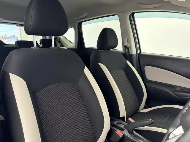 日産 ノート e－パワー X 愛知県 2016(平28)年 6.7万km ブリリアントシルバー 純正ナビ（TV・Bluetooth・ラジオ）/全方位カメラ/デジタルインナーミラー/コーナーセンサー/衝突軽減ブレーキ/横滑り防止装置/LEDオートライト/純正フロアマット/純正アルミホイール/プッシュスタート/オートエアコン