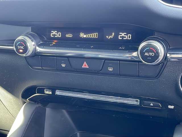 マツダ マツダ３ファストバック 15S ツーリング 新潟県 2020(令2)年 1.7万km ポリメタルグレーM 純正メモリナビ/(Bluetooth/AM/FM/CD/DVD)/フルセグTV/クルーズコントロール/バックカメラ/衝突軽減システム/ブラインドスポットアシスト/純正AW付サマータイヤ/純正フロアマット/LEDヘッドライト/LEDフォグライト/ステアリングスイッチ/電動格納ミラー