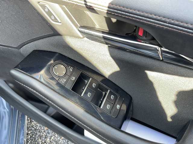 マツダ マツダ３ファストバック 15S ツーリング 新潟県 2020(令2)年 1.7万km ポリメタルグレーM 純正メモリナビ/(Bluetooth/AM/FM/CD/DVD)/フルセグTV/クルーズコントロール/バックカメラ/衝突軽減システム/ブラインドスポットアシスト/純正AW付サマータイヤ/純正フロアマット/LEDヘッドライト/LEDフォグライト/ステアリングスイッチ/電動格納ミラー