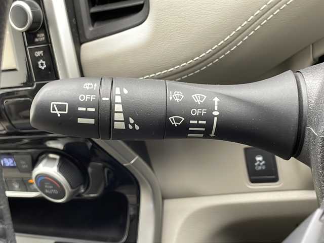 日産 セレナ G 千葉県 2016(平28)年 6.9万km アズライトブルー 純正９インチナビ/ＣＤ／ＤＶＤ／ブルーレイ/クルーズコントロール/車線逸脱警報/エマージェンシー/両側パワスラ/純正フリップダウンモニター/ビルトインＥＴＣ/オートライト/フォグランプ/ＬＥＤライト/後席ＵＳＢ端子/ロールサンシェード/シートバックテーブル/フロアマット/ドアバイザー