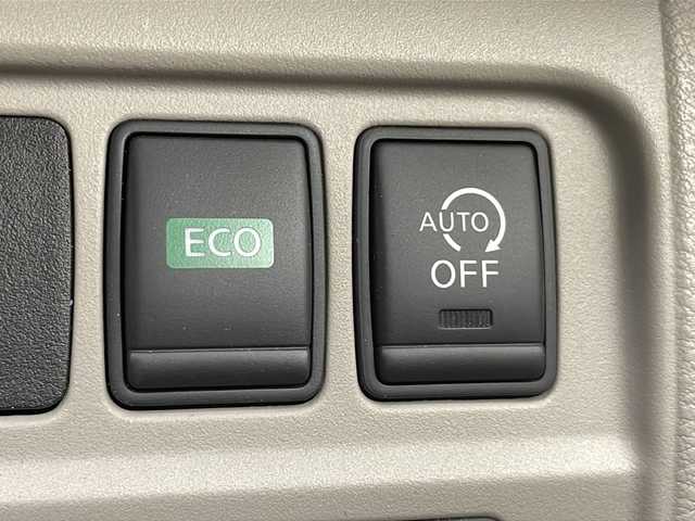 日産 セレナ G 千葉県 2016(平28)年 6.9万km アズライトブルー 純正９インチナビ/ＣＤ／ＤＶＤ／ブルーレイ/クルーズコントロール/車線逸脱警報/エマージェンシー/両側パワスラ/純正フリップダウンモニター/ビルトインＥＴＣ/オートライト/フォグランプ/ＬＥＤライト/後席ＵＳＢ端子/ロールサンシェード/シートバックテーブル/フロアマット/ドアバイザー