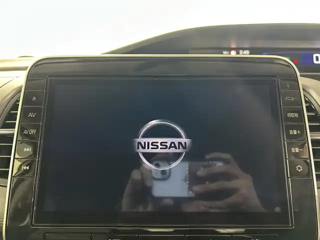 日産 セレナ e－パワー ハイウェイスター V 佐賀県 2020(令2)年 3.8万km ブリリアントホワイトパール ワンオーナー/純正10インチナビ/フルセグTV/CD/DVD/Bluetooth/全方位カメラ/衝突被害軽減システム/ブラインドスポットモニター/クルーズコントロール/クリアランスソナー/オートライト/オートマチックハイビーム/LEDヘッドライト/LEDフォグライト/純正前方ドライブレコーダー/駐車支援システム/ロードサインアシスト/両側パワースライドドア/ハンズフリースライドドア/シートバックテーブル/後席サンシェード/運転席・助手席シートヒーター/ISOFIX対応/ステアリングヒーター/純正フロントスポイラー/純正15インチアルミホイール/純正フロアマット/ドアバイザー/スマートキー