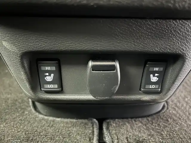 日産 セレナ e－パワー ハイウェイスター V 佐賀県 2020(令2)年 3.8万km ブリリアントホワイトパール ワンオーナー/純正10インチナビ/フルセグTV/CD/DVD/Bluetooth/全方位カメラ/衝突被害軽減システム/ブラインドスポットモニター/クルーズコントロール/クリアランスソナー/オートライト/オートマチックハイビーム/LEDヘッドライト/LEDフォグライト/純正前方ドライブレコーダー/駐車支援システム/ロードサインアシスト/両側パワースライドドア/ハンズフリースライドドア/シートバックテーブル/後席サンシェード/運転席・助手席シートヒーター/ISOFIX対応/ステアリングヒーター/純正フロントスポイラー/純正15インチアルミホイール/純正フロアマット/ドアバイザー/スマートキー