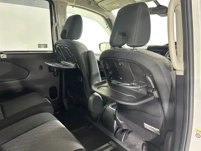 日産 セレナ e－パワー ハイウェイスター V 佐賀県 2020(令2)年 3.8万km ブリリアントホワイトパール ワンオーナー/純正10インチナビ/フルセグTV/CD/DVD/Bluetooth/全方位カメラ/衝突被害軽減システム/ブラインドスポットモニター/クルーズコントロール/クリアランスソナー/オートライト/オートマチックハイビーム/LEDヘッドライト/LEDフォグライト/純正前方ドライブレコーダー/駐車支援システム/ロードサインアシスト/両側パワースライドドア/ハンズフリースライドドア/シートバックテーブル/後席サンシェード/運転席・助手席シートヒーター/ISOFIX対応/ステアリングヒーター/純正フロントスポイラー/純正15インチアルミホイール/純正フロアマット/ドアバイザー/スマートキー