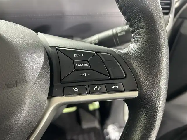 日産 セレナ e－パワー ハイウェイスター V 佐賀県 2020(令2)年 3.8万km ブリリアントホワイトパール ワンオーナー/純正10インチナビ/フルセグTV/CD/DVD/Bluetooth/全方位カメラ/衝突被害軽減システム/ブラインドスポットモニター/クルーズコントロール/クリアランスソナー/オートライト/オートマチックハイビーム/LEDヘッドライト/LEDフォグライト/純正前方ドライブレコーダー/駐車支援システム/ロードサインアシスト/両側パワースライドドア/ハンズフリースライドドア/シートバックテーブル/後席サンシェード/運転席・助手席シートヒーター/ISOFIX対応/ステアリングヒーター/純正フロントスポイラー/純正15インチアルミホイール/純正フロアマット/ドアバイザー/スマートキー