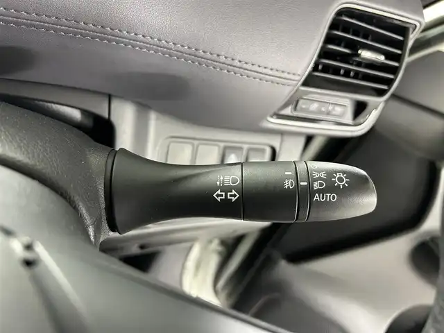 日産 セレナ e－パワー ハイウェイスター V 佐賀県 2020(令2)年 3.8万km ブリリアントホワイトパール ワンオーナー/純正10インチナビ/フルセグTV/CD/DVD/Bluetooth/全方位カメラ/衝突被害軽減システム/ブラインドスポットモニター/クルーズコントロール/クリアランスソナー/オートライト/オートマチックハイビーム/LEDヘッドライト/LEDフォグライト/純正前方ドライブレコーダー/駐車支援システム/ロードサインアシスト/両側パワースライドドア/ハンズフリースライドドア/シートバックテーブル/後席サンシェード/運転席・助手席シートヒーター/ISOFIX対応/ステアリングヒーター/純正フロントスポイラー/純正15インチアルミホイール/純正フロアマット/ドアバイザー/スマートキー