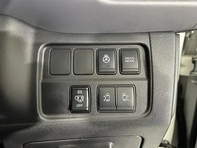 日産 セレナ e－パワー ハイウェイスター V 佐賀県 2020(令2)年 3.8万km ブリリアントホワイトパール ワンオーナー/純正10インチナビ/フルセグTV/CD/DVD/Bluetooth/全方位カメラ/衝突被害軽減システム/ブラインドスポットモニター/クルーズコントロール/クリアランスソナー/オートライト/オートマチックハイビーム/LEDヘッドライト/LEDフォグライト/純正前方ドライブレコーダー/駐車支援システム/ロードサインアシスト/両側パワースライドドア/ハンズフリースライドドア/シートバックテーブル/後席サンシェード/運転席・助手席シートヒーター/ISOFIX対応/ステアリングヒーター/純正フロントスポイラー/純正15インチアルミホイール/純正フロアマット/ドアバイザー/スマートキー