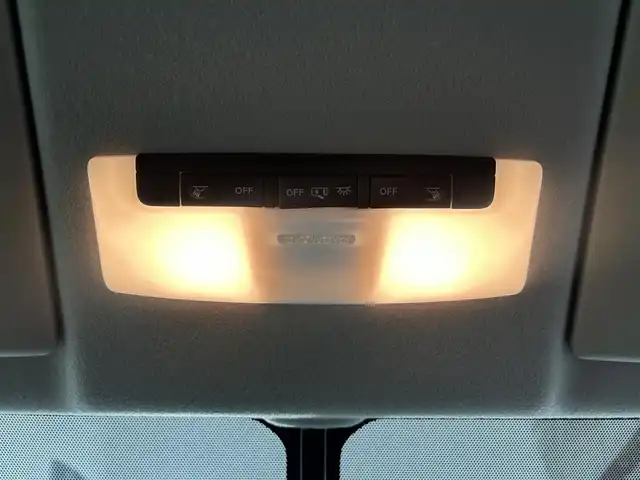 日産 セレナ e－パワー ハイウェイスター V 佐賀県 2020(令2)年 3.8万km ブリリアントホワイトパール ワンオーナー/純正10インチナビ/フルセグTV/CD/DVD/Bluetooth/全方位カメラ/衝突被害軽減システム/ブラインドスポットモニター/クルーズコントロール/クリアランスソナー/オートライト/オートマチックハイビーム/LEDヘッドライト/LEDフォグライト/純正前方ドライブレコーダー/駐車支援システム/ロードサインアシスト/両側パワースライドドア/ハンズフリースライドドア/シートバックテーブル/後席サンシェード/運転席・助手席シートヒーター/ISOFIX対応/ステアリングヒーター/純正フロントスポイラー/純正15インチアルミホイール/純正フロアマット/ドアバイザー/スマートキー