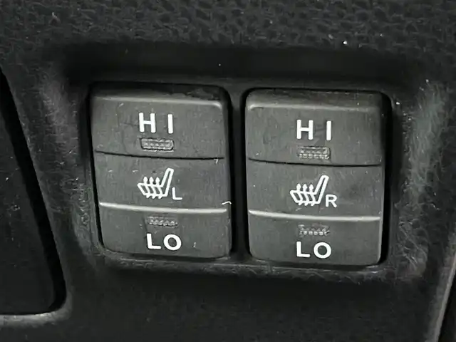 トヨタ エスクァイア ハイブリッド Gi 千葉県 2014(平26)年 6.6万km スパークリングブラックパールクリスタルシャイン 両側電動ドア/クルーズコントロール/社外9インチメモリナビ/・型番：CN-F1D/・CD/DVD/Blu-ray/Bluetooth/フルセグTV/・バックカメラ/・ビルトインETC/革巻きステアリング/・ステアリングスイッチ/レザーシート/・DNシートヒーター/左右独立エアコン/置くだけ充電/純正フロアマット/純正15インチAW/オートライト/・LEDヘッドライト/・フォグランプ