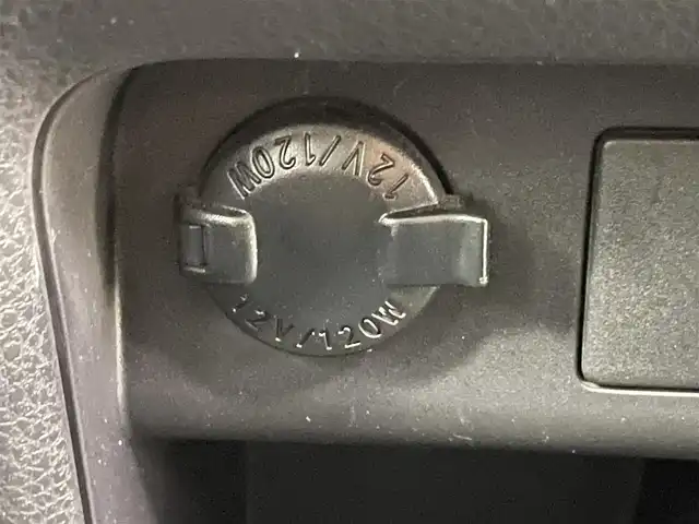 トヨタ エスクァイア ハイブリッド Gi 千葉県 2014(平26)年 6.6万km スパークリングブラックパールクリスタルシャイン 両側電動ドア/クルーズコントロール/社外9インチメモリナビ/・型番：CN-F1D/・CD/DVD/Blu-ray/Bluetooth/フルセグTV/・バックカメラ/・ビルトインETC/革巻きステアリング/・ステアリングスイッチ/レザーシート/・DNシートヒーター/左右独立エアコン/置くだけ充電/純正フロアマット/純正15インチAW/オートライト/・LEDヘッドライト/・フォグランプ