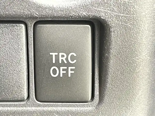 トヨタ エスクァイア ハイブリッド Gi 千葉県 2014(平26)年 6.6万km スパークリングブラックパールクリスタルシャイン 両側電動ドア/クルーズコントロール/社外9インチメモリナビ/・型番：CN-F1D/・CD/DVD/Blu-ray/Bluetooth/フルセグTV/・バックカメラ/・ビルトインETC/革巻きステアリング/・ステアリングスイッチ/レザーシート/・DNシートヒーター/左右独立エアコン/置くだけ充電/純正フロアマット/純正15インチAW/オートライト/・LEDヘッドライト/・フォグランプ