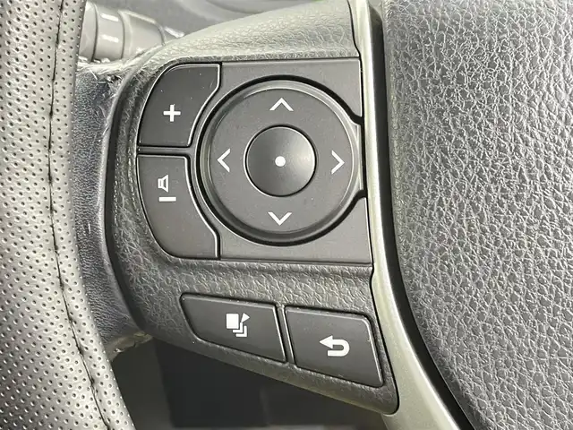 トヨタ エスクァイア ハイブリッド Gi 千葉県 2014(平26)年 6.6万km スパークリングブラックパールクリスタルシャイン 両側電動ドア/クルーズコントロール/社外9インチメモリナビ/・型番：CN-F1D/・CD/DVD/Blu-ray/Bluetooth/フルセグTV/・バックカメラ/・ビルトインETC/革巻きステアリング/・ステアリングスイッチ/レザーシート/・DNシートヒーター/左右独立エアコン/置くだけ充電/純正フロアマット/純正15インチAW/オートライト/・LEDヘッドライト/・フォグランプ