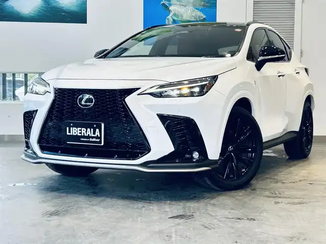 レクサス ＮＸ 350h Fスポーツ 大阪府 2022(令4)年 2.1万km ホワイトノーヴァガラスフレーク レクサスチームメイト/サンルーフ/HUD/ACC/純正ナビ/TV/360度カメラ/applecarplay/純正20インチAW/三眼LEDヘッドライト/電動リアゲート/ブラインドスポット/赤黒革/パワーシート/Dシートメモリ/エアシートヒーター/ステアリングヒーター/ワイヤレス充電/デジタルインナーミラー