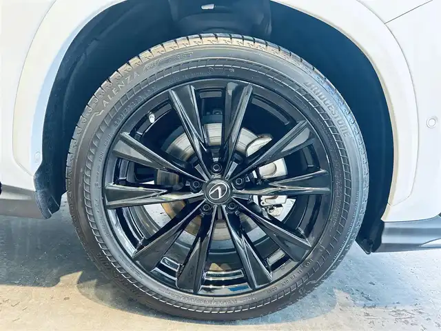 レクサス ＮＸ 350h Fスポーツ 大阪府 2022(令4)年 2.1万km ホワイトノーヴァガラスフレーク レクサスチームメイト/サンルーフ/HUD/ACC/純正ナビ/TV/360度カメラ/applecarplay/純正20インチAW/三眼LEDヘッドライト/電動リアゲート/ブラインドスポット/赤黒革/パワーシート/Dシートメモリ/エアシートヒーター/ステアリングヒーター/ワイヤレス充電/デジタルインナーミラー