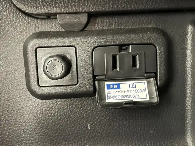 トヨタ ノア ハイブリッド S－Z 愛知県 2023(令5)年 1.2万km ホワイトパールクリスタルシャイン 純正１０．５型ナビ　モデリスタ　快適利便Ｈｉｇｈ　禁煙　バックカメラ　ＤＶＤ　前後ドラレコ　ＡＣ１００Ｖ　ＥＴＣ２．０　シートヒーター　衝突軽減　追従クルコン　ＢＳＭ　ＬＥＤライト　アドバンスドドライブ　モデリスタシグネチャーイルミ　パワーバックドア　オットマン　ハーフレザー　USBポート