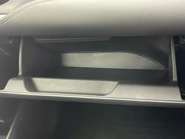 トヨタ ノア ハイブリッド S－Z 愛知県 2023(令5)年 1.2万km ホワイトパールクリスタルシャイン 純正１０．５型ナビ　モデリスタ　快適利便Ｈｉｇｈ　禁煙　バックカメラ　ＤＶＤ　前後ドラレコ　ＡＣ１００Ｖ　ＥＴＣ２．０　シートヒーター　衝突軽減　追従クルコン　ＢＳＭ　ＬＥＤライト　アドバンスドドライブ　モデリスタシグネチャーイルミ　パワーバックドア　オットマン　ハーフレザー　USBポート