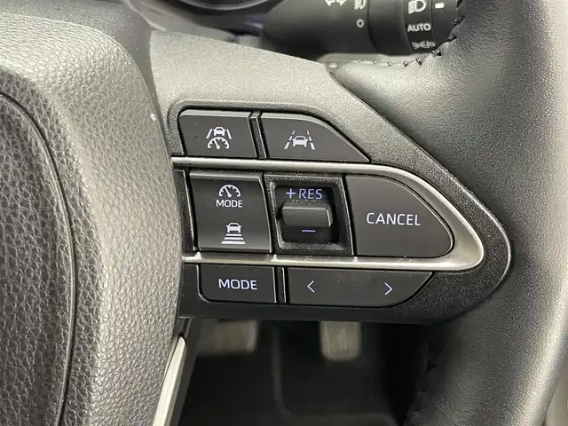 トヨタ ノア ハイブリッド S－Z 愛知県 2023(令5)年 1.2万km ホワイトパールクリスタルシャイン 純正１０．５型ナビ　モデリスタ　快適利便Ｈｉｇｈ　禁煙　バックカメラ　ＤＶＤ　前後ドラレコ　ＡＣ１００Ｖ　ＥＴＣ２．０　シートヒーター　衝突軽減　追従クルコン　ＢＳＭ　ＬＥＤライト　アドバンスドドライブ　モデリスタシグネチャーイルミ　パワーバックドア　オットマン　ハーフレザー　USBポート