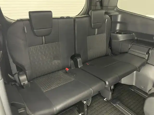 トヨタ ノア ハイブリッド S－Z 愛知県 2023(令5)年 1.2万km ホワイトパールクリスタルシャイン 純正１０．５型ナビ　モデリスタ　快適利便Ｈｉｇｈ　禁煙　バックカメラ　ＤＶＤ　前後ドラレコ　ＡＣ１００Ｖ　ＥＴＣ２．０　シートヒーター　衝突軽減　追従クルコン　ＢＳＭ　ＬＥＤライト　アドバンスドドライブ　モデリスタシグネチャーイルミ　パワーバックドア　オットマン　ハーフレザー　USBポート