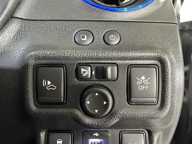 日産 ノート e－パワー メダリスト 佐賀県 2018(平30)年 6.1万km ダークメタルグレー 純正7インチナビ/フルセグTV/DVD/CD/Bluetooth/全方位カメラ/衝突被害軽減システム/レーダークルーズコントロール/レーンアシスト/オートライト/オートマチックハイビーム/LEDヘッドライト/LEDフォグライト/横滑り防止装置/デジタルインナールームミラー/前後ドライブレコーダー/ETC/クリアランスソナー/ハーフレザーシート/ISOFIX対応/純正フロアマット/純正15インチアルミホイール/スマートキー/プッシュスタート/電動格納ミラー