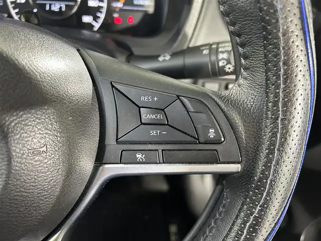 日産 ノート e－パワー メダリスト 佐賀県 2018(平30)年 6.1万km ダークメタルグレー 純正7インチナビ/フルセグTV/DVD/CD/Bluetooth/全方位カメラ/衝突被害軽減システム/レーダークルーズコントロール/レーンアシスト/オートライト/オートマチックハイビーム/LEDヘッドライト/LEDフォグライト/横滑り防止装置/デジタルインナールームミラー/前後ドライブレコーダー/ETC/クリアランスソナー/ハーフレザーシート/ISOFIX対応/純正フロアマット/純正15インチアルミホイール/スマートキー/プッシュスタート/電動格納ミラー