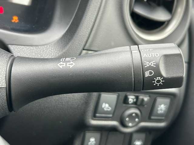 日産 ノート e－パワー X 栃木県 2017(平29)年 3.2万km ブリリアントシルバー エマージェンシーブレーキ/純正メモリナビ/フルセグTV/DVD/Bluetooth/USB/MSV/アラウンドビューモニター/ETC/ドライブレコーダー/インテリジェントルームミラー/スマートキー/プッシュEgスタート/スペアキー/LEDヘッドライト/オートライト/ステアリングリモコン/純正フロアマット/保証書/取説