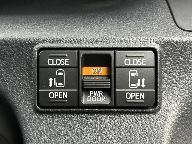 トヨタ シエンタ ハイブリッド ファンベースG グランパー 千葉県 2020(令2)年 8万km グレイッシュブルー 禁煙車/トヨタセーフティセンス/・レーンディパーチャーアラート/・クルーズコントロール/両側電動ドア/フリップダウンモニター/純正メモリナビ/・型番：NSZT-W68T/・CD/DVD/Bluetooth/フルセグTV/・バックカメラ/・ビルトインETC2.0/革巻きステアリング/・ステアリングスイッチ/社外フロアマット/純正ホイールキャップ/オートマチックハイビーム/・LEDヘッドライト