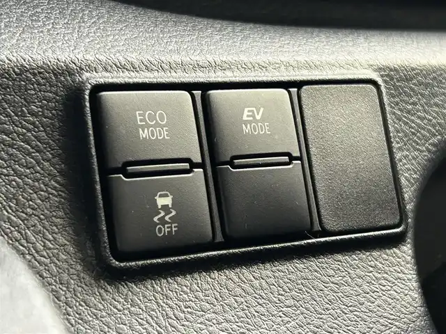 トヨタ シエンタ ハイブリッド ファンベースG グランパー 千葉県 2020(令2)年 8万km グレイッシュブルー 禁煙車/トヨタセーフティセンス/・レーンディパーチャーアラート/・クルーズコントロール/両側電動ドア/フリップダウンモニター/純正メモリナビ/・型番：NSZT-W68T/・CD/DVD/Bluetooth/フルセグTV/・バックカメラ/・ビルトインETC2.0/革巻きステアリング/・ステアリングスイッチ/社外フロアマット/純正ホイールキャップ/オートマチックハイビーム/・LEDヘッドライト