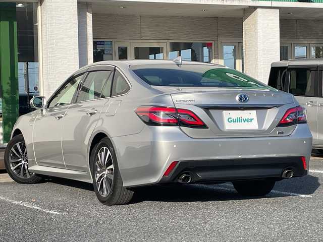 トヨタ クラウン ハイブリッド S Cパッケージ 千葉県 2019(平31)年 1.6万km プレシャスシルバー ナビ　全方位カメラ　ヘッドアップディスプレイ　ＢＳＭ　パドルシフト　レーダークルーズ　フルセグＴＶ　ステアヒーター　シートヒーター　パワーシート　２．０ＥＴＣ　ドラレコ　セーフティセンス　１７ＡＷ/純正メーカーナビ/ヘッドアップディスプレイ/全方位カメラ/ブラインドスポットモニター/パドルシフト/ステアリングヒーター/ステアリングスイッチ/シートヒーター/オートクルーズコントロール/パワーシート/ＥＴＣ２．０/純正ドライブレコーダー（DRT-H68A）/純正マット/前後コーナーセンサー/純正AW/ドアバイザー
