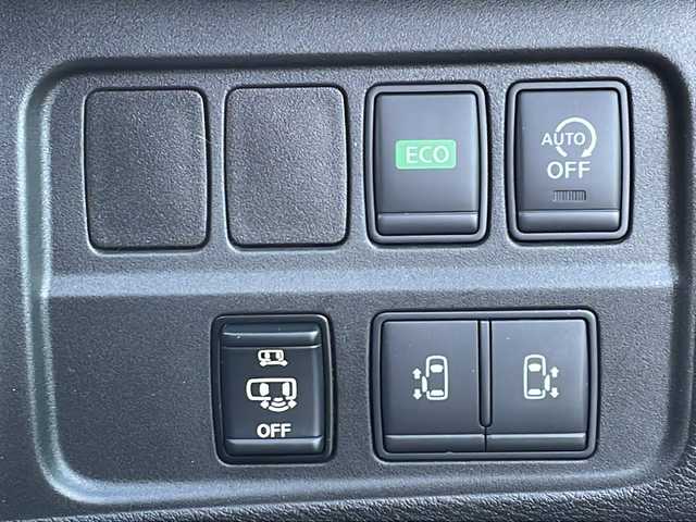 日産 セレナ ハイウェイスター Vセレクション 徳島県 2017(平29)年 4.6万km マルーンレッド 純正9型SDナビ　MM516D-L/（ラジオ/フルセグ/DISC/BT/SD/iPod）/11型フリップダウンモニター/全方位カメラ/プロパイロット/追従式クルーズコントロール/デジタルインナーミラー/駐車支援/両側電動スライドドア/LEDヘッドライト/オートライト/前後コーナーセンサー/標識検知/エマージェンシーブレーキ/純正16インチアルミホイール/アイドリングストップ/スマートキー