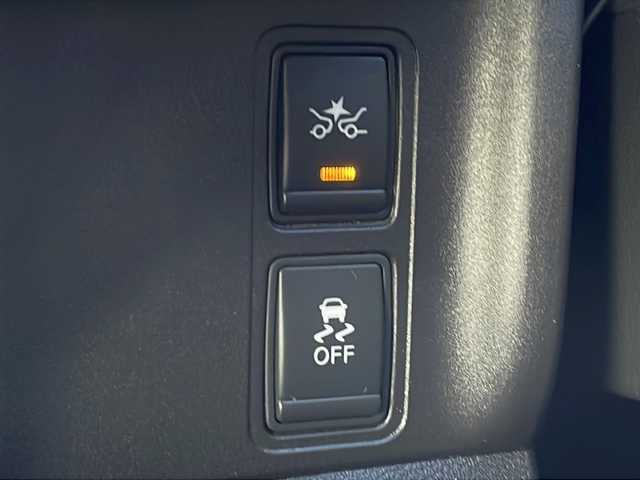 日産 セレナ ハイウェイスター Vセレクション 徳島県 2017(平29)年 4.6万km マルーンレッド 純正9型SDナビ　MM516D-L/（ラジオ/フルセグ/DISC/BT/SD/iPod）/11型フリップダウンモニター/全方位カメラ/プロパイロット/追従式クルーズコントロール/デジタルインナーミラー/駐車支援/両側電動スライドドア/LEDヘッドライト/オートライト/前後コーナーセンサー/標識検知/エマージェンシーブレーキ/純正16インチアルミホイール/アイドリングストップ/スマートキー