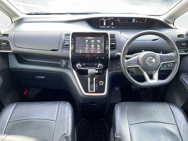 日産 セレナ ハイウェイスター 長野県 2017(平29)年 3.6万km ブリリアントホワイトパール 禁煙車/純正9インチナビ/【MM516D-L】/(CD/DVD/BD/フルセグTV/Bluetooth)/・インテリジェントエマージェンシーブレーキ/・標識検知機能/・車線逸脱警報/・フロント・バックソナー/・ふらつき警報/インテリジェントアラウンドビューモニター/純正フリップダウンモニター/ビルトインETC/ハンズフリー両側電動スライドドア/ドライブレコーダー/革巻きステアリング/クルーズコントロール/ステアリングスイッチ/レザー調シートカバー/オートライト/スマートキー/Pスタート/電動格納ミラー/純正16インチAW/純正フロアマット/ドアバイザー