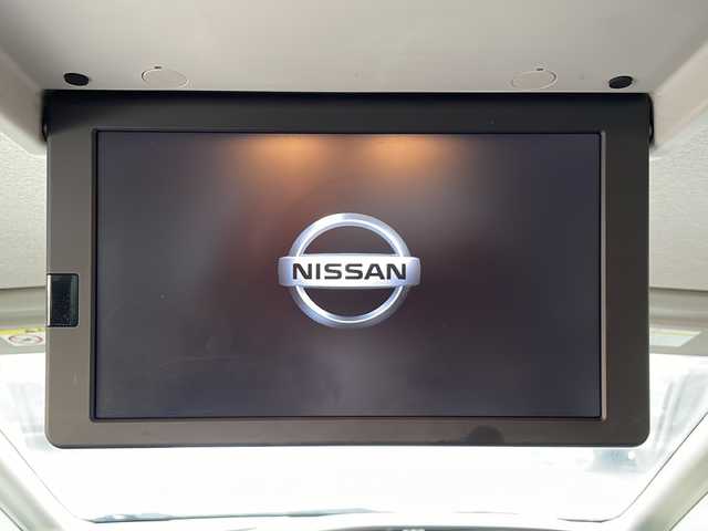 日産 セレナ ハイウェイスター 長野県 2017(平29)年 3.6万km ブリリアントホワイトパール 禁煙車/純正9インチナビ/【MM516D-L】/(CD/DVD/BD/フルセグTV/Bluetooth)/・インテリジェントエマージェンシーブレーキ/・標識検知機能/・車線逸脱警報/・フロント・バックソナー/・ふらつき警報/インテリジェントアラウンドビューモニター/純正フリップダウンモニター/ビルトインETC/ハンズフリー両側電動スライドドア/ドライブレコーダー/革巻きステアリング/クルーズコントロール/ステアリングスイッチ/レザー調シートカバー/オートライト/スマートキー/Pスタート/電動格納ミラー/純正16インチAW/純正フロアマット/ドアバイザー