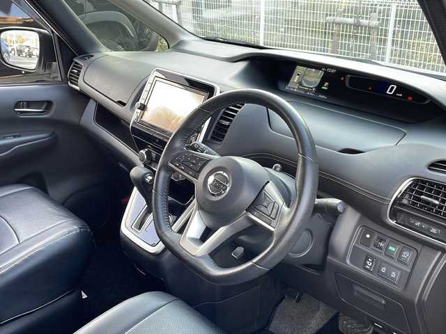 日産 セレナ ハイウェイスター 長野県 2017(平29)年 3.6万km ブリリアントホワイトパール 禁煙車/純正9インチナビ/【MM516D-L】/(CD/DVD/BD/フルセグTV/Bluetooth)/・インテリジェントエマージェンシーブレーキ/・標識検知機能/・車線逸脱警報/・フロント・バックソナー/・ふらつき警報/インテリジェントアラウンドビューモニター/純正フリップダウンモニター/ビルトインETC/ハンズフリー両側電動スライドドア/ドライブレコーダー/革巻きステアリング/クルーズコントロール/ステアリングスイッチ/レザー調シートカバー/オートライト/スマートキー/Pスタート/電動格納ミラー/純正16インチAW/純正フロアマット/ドアバイザー