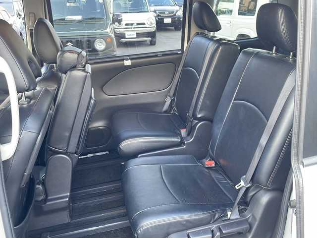 日産 セレナ ハイウェイスター 長野県 2017(平29)年 3.6万km ブリリアントホワイトパール 禁煙車/純正9インチナビ/【MM516D-L】/(CD/DVD/BD/フルセグTV/Bluetooth)/・インテリジェントエマージェンシーブレーキ/・標識検知機能/・車線逸脱警報/・フロント・バックソナー/・ふらつき警報/インテリジェントアラウンドビューモニター/純正フリップダウンモニター/ビルトインETC/ハンズフリー両側電動スライドドア/ドライブレコーダー/革巻きステアリング/クルーズコントロール/ステアリングスイッチ/レザー調シートカバー/オートライト/スマートキー/Pスタート/電動格納ミラー/純正16インチAW/純正フロアマット/ドアバイザー