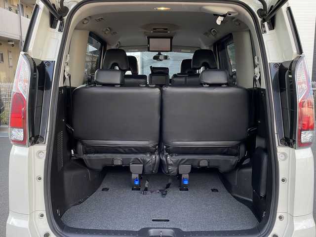 日産 セレナ ハイウェイスター 長野県 2017(平29)年 3.6万km ブリリアントホワイトパール 禁煙車/純正9インチナビ/【MM516D-L】/(CD/DVD/BD/フルセグTV/Bluetooth)/・インテリジェントエマージェンシーブレーキ/・標識検知機能/・車線逸脱警報/・フロント・バックソナー/・ふらつき警報/インテリジェントアラウンドビューモニター/純正フリップダウンモニター/ビルトインETC/ハンズフリー両側電動スライドドア/ドライブレコーダー/革巻きステアリング/クルーズコントロール/ステアリングスイッチ/レザー調シートカバー/オートライト/スマートキー/Pスタート/電動格納ミラー/純正16インチAW/純正フロアマット/ドアバイザー