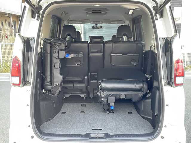 日産 セレナ ハイウェイスター 長野県 2017(平29)年 3.6万km ブリリアントホワイトパール 禁煙車/純正9インチナビ/【MM516D-L】/(CD/DVD/BD/フルセグTV/Bluetooth)/・インテリジェントエマージェンシーブレーキ/・標識検知機能/・車線逸脱警報/・フロント・バックソナー/・ふらつき警報/インテリジェントアラウンドビューモニター/純正フリップダウンモニター/ビルトインETC/ハンズフリー両側電動スライドドア/ドライブレコーダー/革巻きステアリング/クルーズコントロール/ステアリングスイッチ/レザー調シートカバー/オートライト/スマートキー/Pスタート/電動格納ミラー/純正16インチAW/純正フロアマット/ドアバイザー