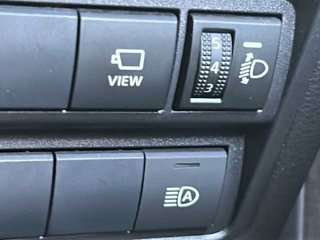 トヨタ ヤリスクロス ハイブリッド Z 三重県 2021(令3)年 4.4万km ブラックマイカ 純正ナビ /全周囲カメラ/ビルトインETC /前席シートヒーター /パワーシート /パワーバックドア /USB給電 /前後ドライブレコーダー/前後コーナーセンサー /スペアキー /ハーフレザーシート /レーダークルーズコントロール /レーンキープアシスト/衝突軽減ブレーキ/革巻きステアリング/ステアリングスイッチ/LEDヘッドライト/オートハイビーム/オートライト/電動格納ミラー/禁煙車