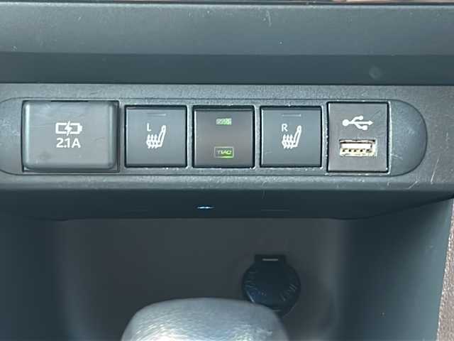 トヨタ ヤリスクロス ハイブリッド Z 三重県 2021(令3)年 4.4万km ブラックマイカ 純正ナビ /全周囲カメラ/ビルトインETC /前席シートヒーター /パワーシート /パワーバックドア /USB給電 /前後ドライブレコーダー/前後コーナーセンサー /スペアキー /ハーフレザーシート /レーダークルーズコントロール /レーンキープアシスト/衝突軽減ブレーキ/革巻きステアリング/ステアリングスイッチ/LEDヘッドライト/オートハイビーム/オートライト/電動格納ミラー/禁煙車