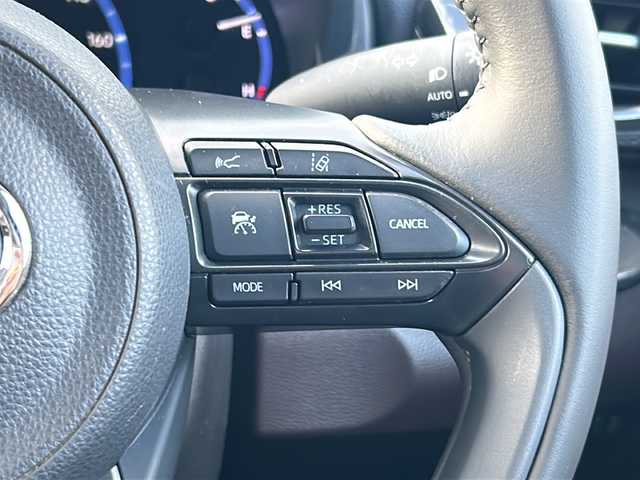 トヨタ ヤリスクロス ハイブリッド Z 三重県 2021(令3)年 4.4万km ブラックマイカ 純正ナビ /全周囲カメラ/ビルトインETC /前席シートヒーター /パワーシート /パワーバックドア /USB給電 /前後ドライブレコーダー/前後コーナーセンサー /スペアキー /ハーフレザーシート /レーダークルーズコントロール /レーンキープアシスト/衝突軽減ブレーキ/革巻きステアリング/ステアリングスイッチ/LEDヘッドライト/オートハイビーム/オートライト/電動格納ミラー/禁煙車