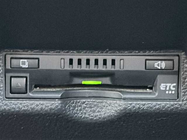 トヨタ ヤリスクロス ハイブリッド Z 三重県 2021(令3)年 4.4万km ブラックマイカ 純正ナビ /全周囲カメラ/ビルトインETC /前席シートヒーター /パワーシート /パワーバックドア /USB給電 /前後ドライブレコーダー/前後コーナーセンサー /スペアキー /ハーフレザーシート /レーダークルーズコントロール /レーンキープアシスト/衝突軽減ブレーキ/革巻きステアリング/ステアリングスイッチ/LEDヘッドライト/オートハイビーム/オートライト/電動格納ミラー/禁煙車